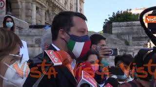 Giustizia, Salvini deposita firme per referendum: “Bella giornata di democrazia e partecipazione”
