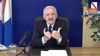 De Luca: "15% dei cittadini non vaccinato in Campania. Autocontrolliamoci"