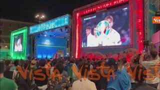 Italia-Turchia, il boato dei tifosi di Piazza del Popolo al goal del 2-0