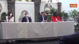 Conte: "Ci sarà sempre spazio per reddito di cittadinanza"