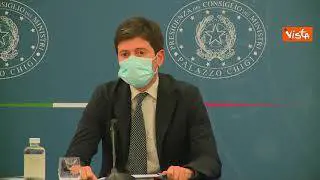 Speranza: "Under 60 possono fare richiamo AstraZeneca con consenso informato"