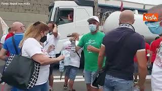 Whirlpool, gli operai di Napoli bloccano l'autostrada