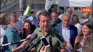 Salvini: "Spero che Letta non si offenda, ma andrò in costume a Milano Marittima"