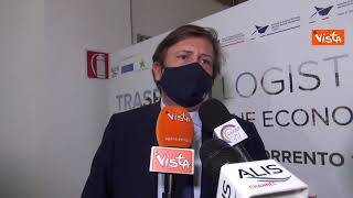 Sileri: "Prematuro parlare di eliminare le mascherine nei luoghi chiusi"