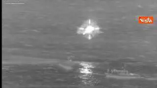 Il Boeing 737 sta per finire in mare, la calma del pilota: "Non vedo l’aeroporto"