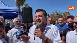 Salvini: "Rivedere reddito cittadinanza, non crea lavoro ma problemi"