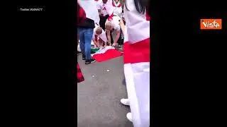 Euro2020, un gruppo di tifosi inglesi a Londra taglia e calpesta la bandiera italiana