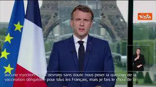 Vaccini, Macron: "Dobbiamo porci il problema dell'obbligo per tutti francesi"