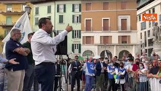 Vaccini, Salvini: "Non inseguo nessuno con siringa per strada"