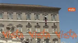 Torna l'Angelus a San Pietro, il Papa: "Non dimenticate di pregare per me"