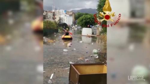 Inondazioni a Palermo: i soccorsi del Vigili dei Fuoco