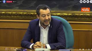 Salvini: "Zingaretti studia, obbligo vaccinale per ragazzi è follia"