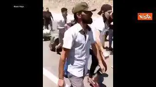 Talebani arrivano a Kabul, la fuga dalla città dei civili