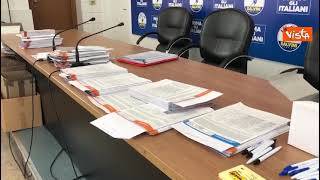Referendum giustizia, esponenti della Lega al lavoro alla sede di Milano per controllo firme