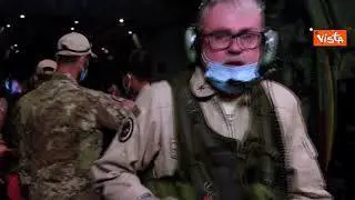 Aquila Omnia, conclusa evacuazione profughi. Le immagini dell'ultimo volo da Kabul