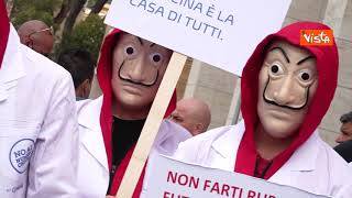 I ladri della "Casa di carta” alla Sapienza: flashmob Consulcesi contro il numero chiuso a Medicina