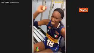 L'Italia vince gli Europei della Pallavolo, la gioia delle atlete negli spogliatoi