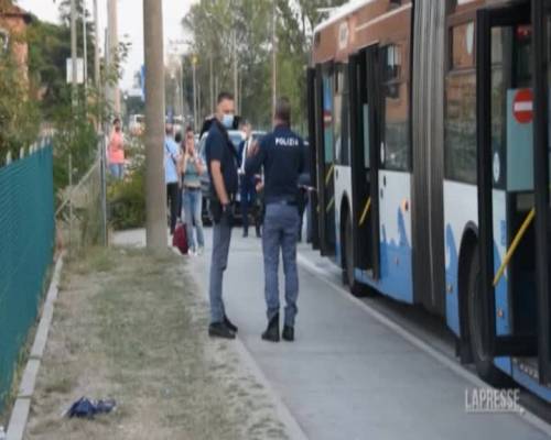Rimini, accoltellamento sul bus: sul posto ambulanze e polizia