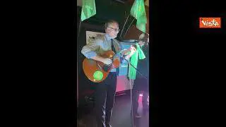 Gualtieri suona "Roma non fa la stupida stasera" all'evento organizzato da Europa Verde