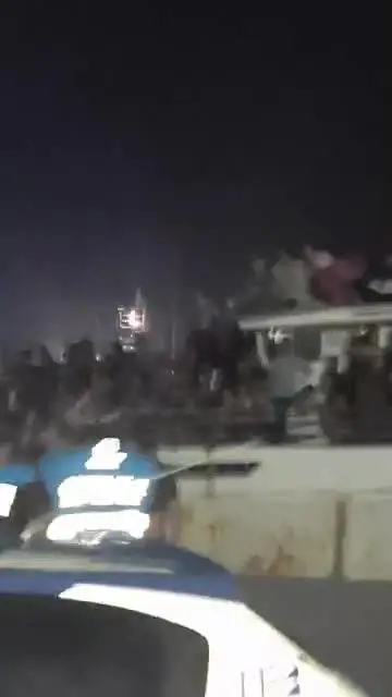 L'arrivo dei 686 migranti a Lampedusa