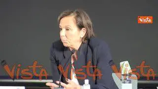 Migranti, Lamorgese: "Disponibile a incontro con Salvini. Prima o poi si farà"