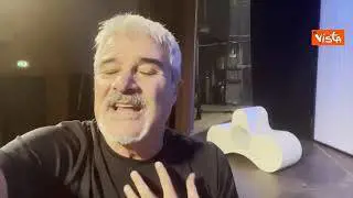 Lo sfogo di Pino Insegno: "Basta sforzi per nulla, i teatri devono essere pieni"