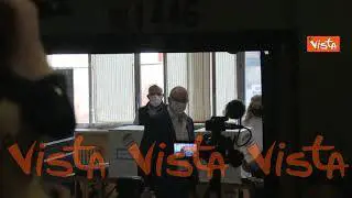 Enrico Michetti vota al seggio del quartiere Monteverde