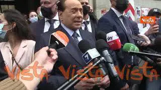 Berlusconi: "Sto bene. Aspetto esito esami ma da prossima settimana possibile mio ritorno a Roma"