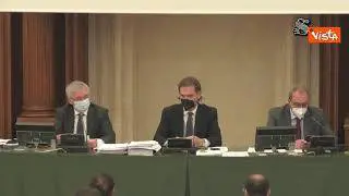 Aumento bollette, Franco: "Tema che ritornerà a gennaio, valutare intervento nazionale e europeo"