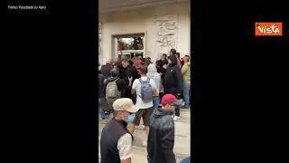 No green pass Roma, i manifestanti occupano la sede della Cgil