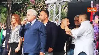 Il giudice "no green pass" Giorgianni lascia la toga, eccolo alla manifestazione di sabato a Roma