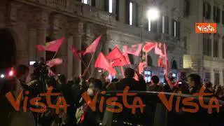La piazza di Gualtieri canta 'Bella Ciao', le immagini