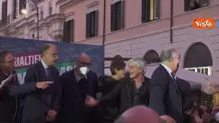 Gualtieri, Letta e Zingaretti alla festa per la vittoria delle amministrative di Roma