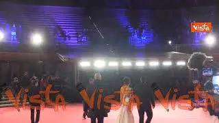 Festa del Cinema di Roma, la piroetta di Quentin Tarantino davanti ai fotografi