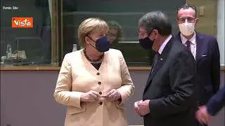 Ultimo Consiglio europeo per Merkel, l'attenzione dei leader e tutta per la cancelliera tedesca