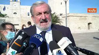 Emiliano: "Momento di iniziare terza dose per tutti"