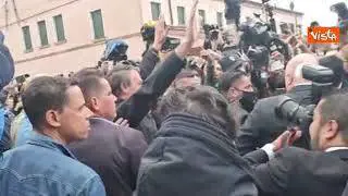 Bolsonaro a Anguillara Veneta, in provincia di Padova. Accolto da sostenitori e proteste