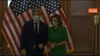 Fico incontra Nancy Pelosi a Washington, ecco la stretta di mano tra i due