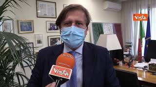 Quarta ondata, Sileri: "In Italia salgono positivi ma non di tanto i ricoveri grazie ai vaccini"