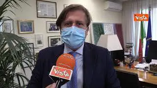 Quarta ondata, Sileri: "In Italia salgono positivi ma non di tanto i ricoveri grazie ai vaccini"