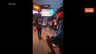 Una romantica proposta di Matrimonio durante la maratona di New York