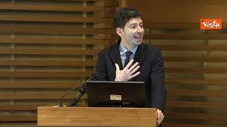 Speranza: "Ogni persona che si vaccina è uno scudo in più per tutti"