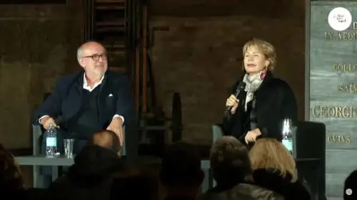 Lilli Gruber prende in giro Mario Giordano