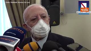 De Luca: "Governo sbaglia, terza dose deve essere somministrata subito a tutti"