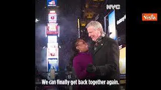 La città di New York invita i turisti alla festa di capodanno a Times Square, ma solo se vaccinati