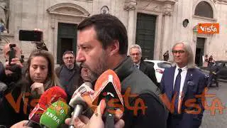 Salvini: "Abbassare le bollette con i soldi recuperati dai furbetti del reddito di cittadinanza"