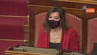 "Il grido delle donne", al Senato molte mascherine rosse per dire stop alla violenza sulle donne