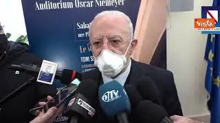 De Luca: "Evitare feste di Capodanno, valuterò ordinanze in base ad andamento epidemia"