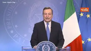 Draghi: "Da soli non possiamo controllare flussi migranti, aumentati di 6 volte rispetto a 2019"