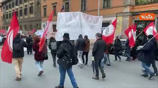 No Draghi day, le bandiere di Potere al Popolo alla manifestazione dei sindacati autonomi